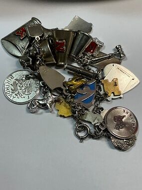 Vintage 12k GF Bracelet W/ 26 Charms. 7.25 inches long